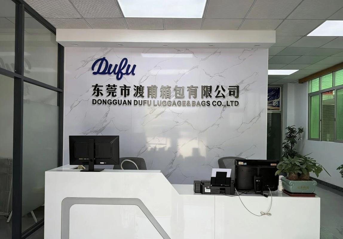 商务礼品箱包定做,怎么选到靠谱的合作工厂?